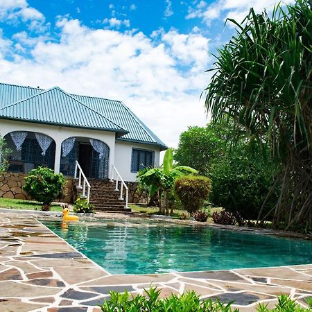 Villa Green Gardens Ukunda Exterior photo